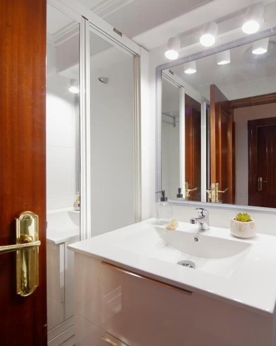 Apartamento Maura 2 Dormitorios 오비에도 외부 사진